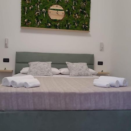 לינה וארוחת בוקר קאריני Fiori Di Quercia מראה חיצוני תמונה